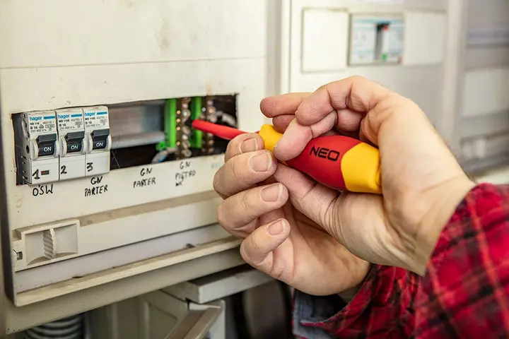 Yalıtımlı değiştirilebilir tornavida 1000V seti