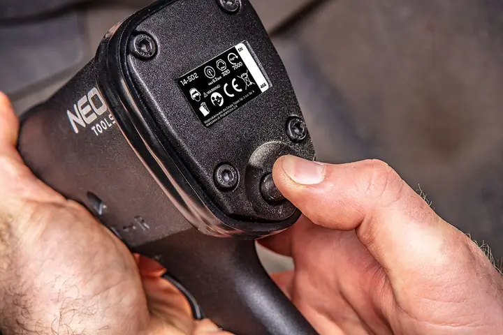 Pnömatik darbeli somun sıkma makinesi 1/2, 320 Nm, lokmalı