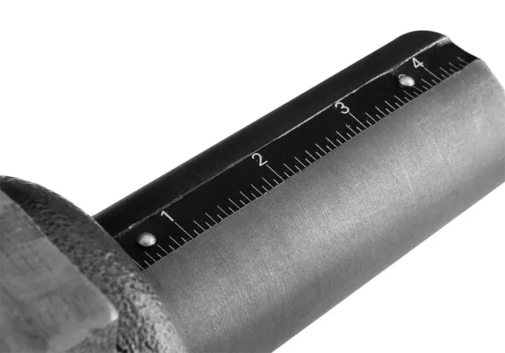 Örsli ve döner tabanlı tezgah mengenesi 100 mm, 360 derece