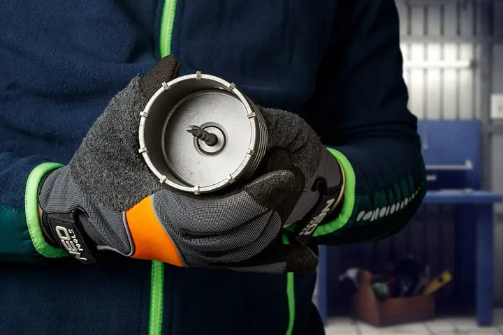 Karbür uçlu delik açma testeresi 80 mm, HEX adaptörlü ve kılavuz matkap uçlu