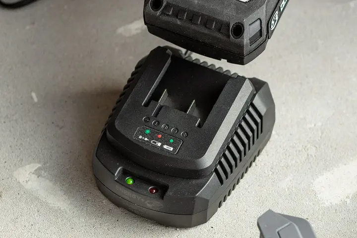 Akü Energy+ 18V Li-Ion 2.0Ah