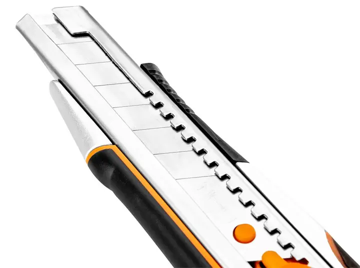 Kırılabilir bıçaklı maket bıçağı 18 mm, hızlı kesim ve bıçak kilidi