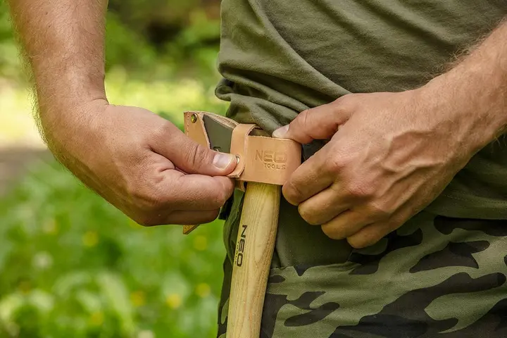 Kılıflı bushcraft baltası, 400G