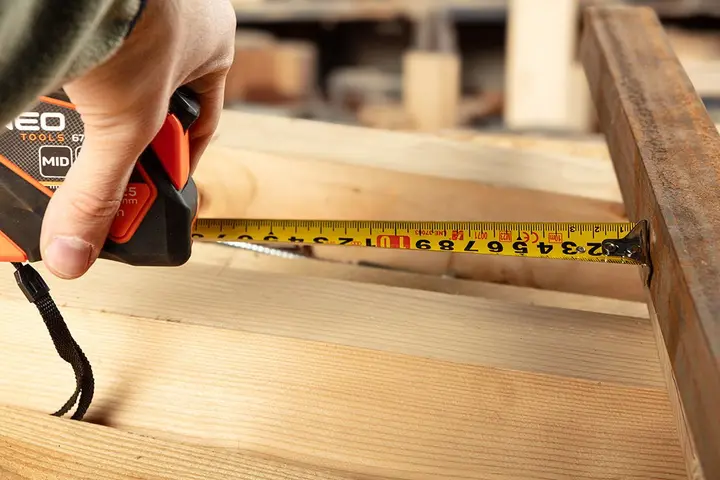 Geri sarılabilir çelik şerit metre 3 m x 16 mm, otomatik kilitli, durdurma düğmeli, mıknatıslı
